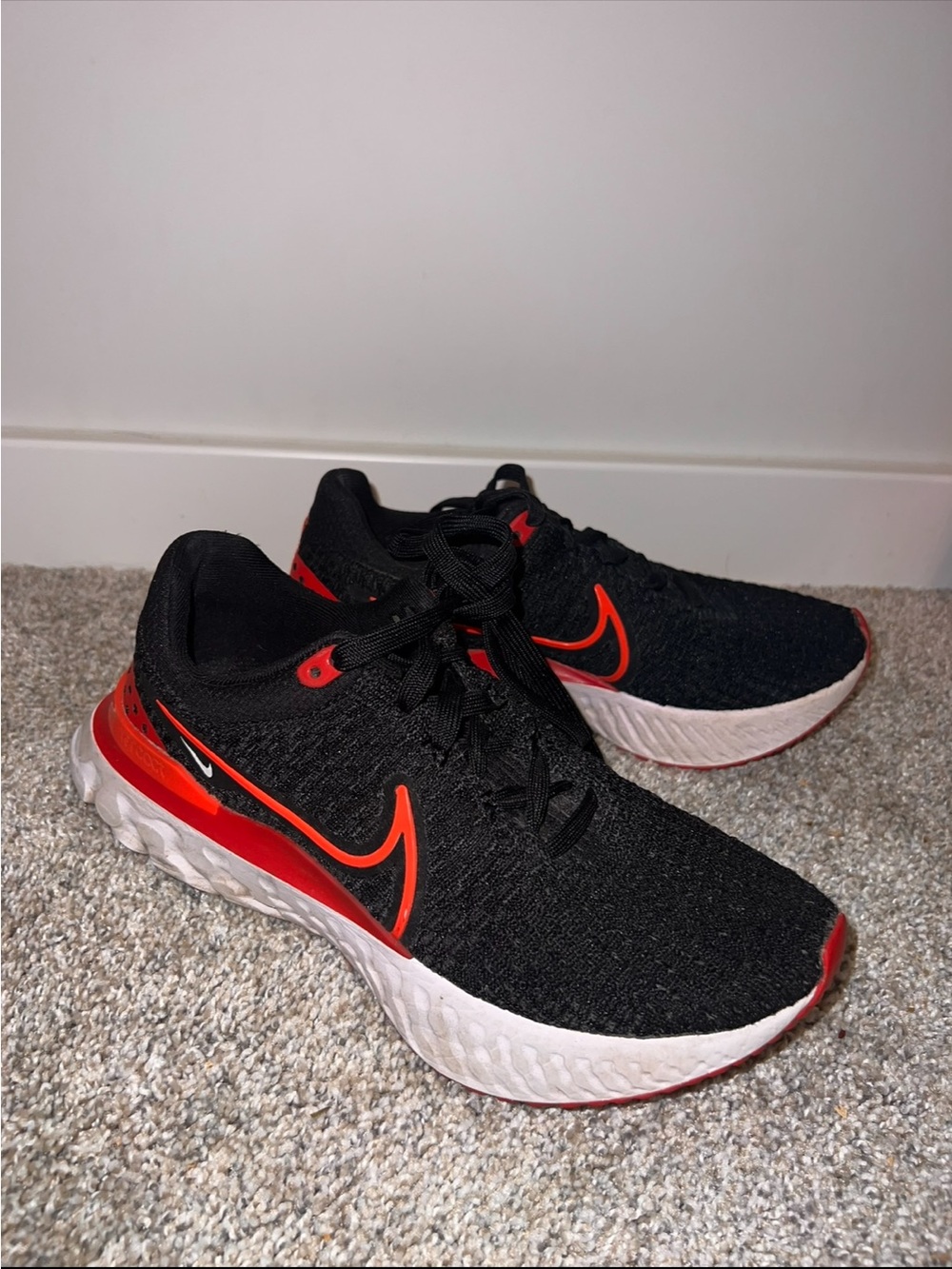 Nike Black & Red Women's Running Sneakers